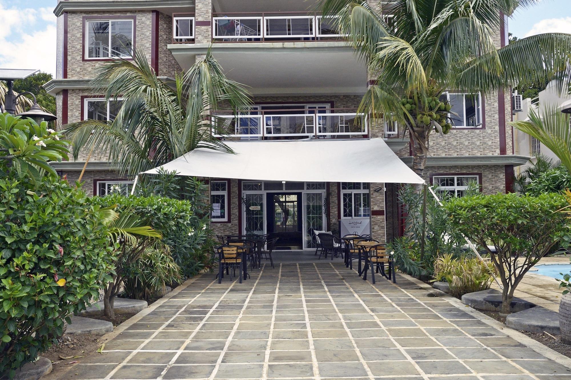 Lariad Bnb Flic en Flac Exterior photo