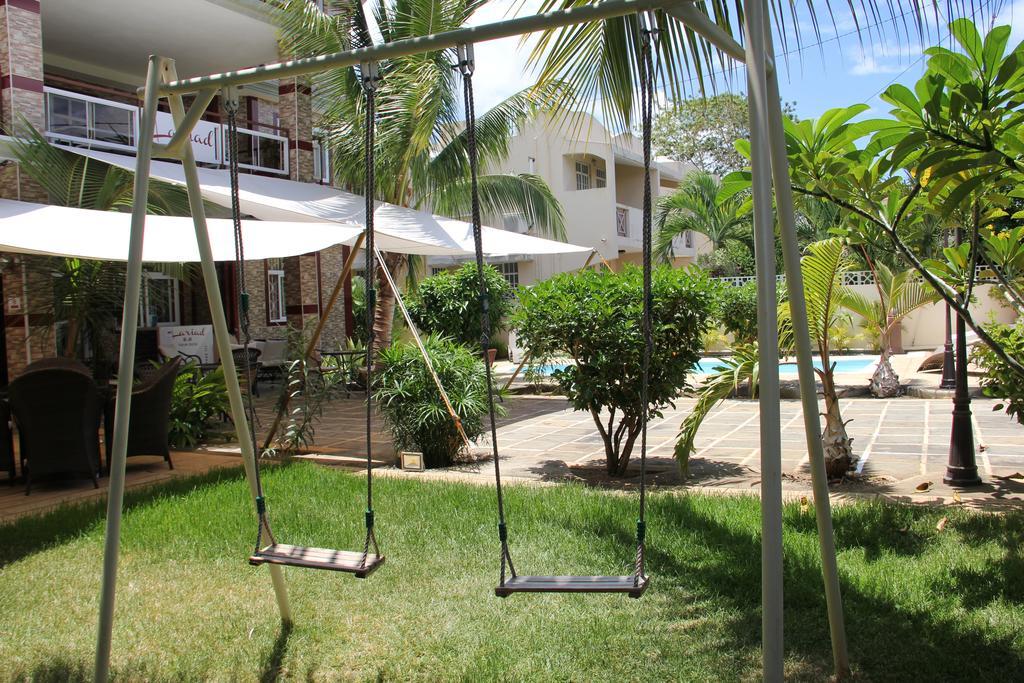Lariad Bnb Flic en Flac Exterior photo