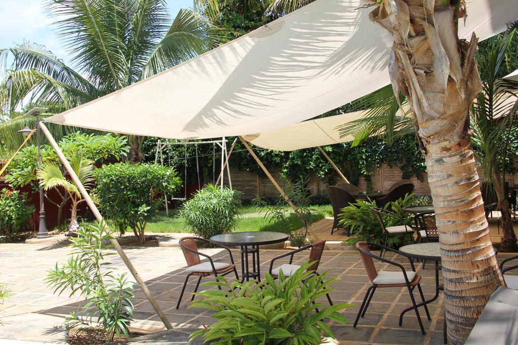 Lariad Bnb Flic en Flac Exterior photo